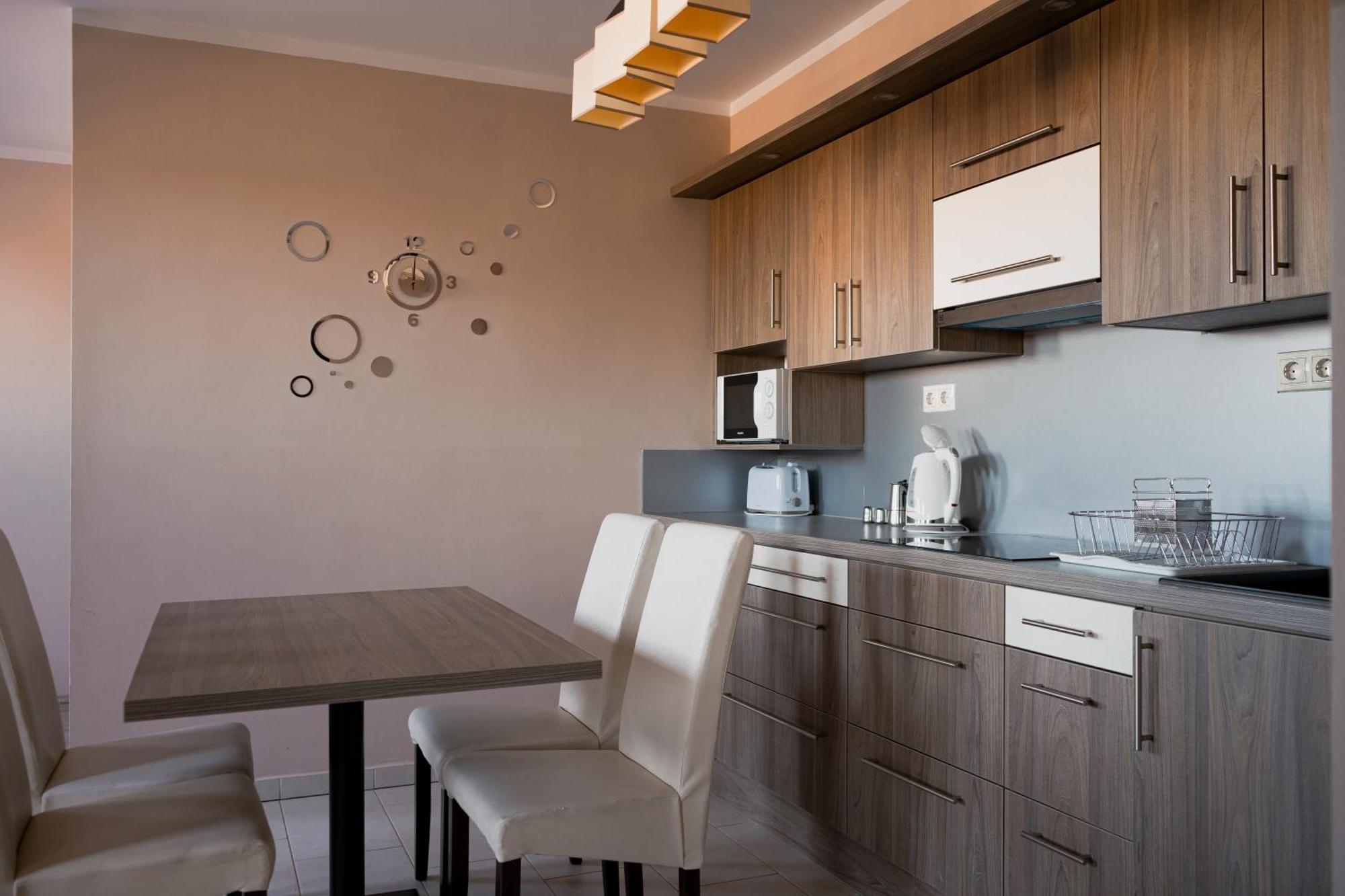 Zafir Apartman Sarvar Exterior photo
